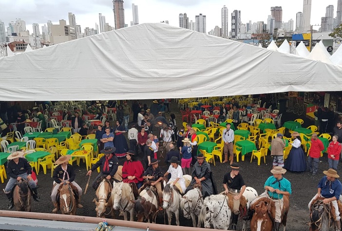 Acampamento Farroupilha deve atrair mais de 40 mil pessoas 1 Acampamento Farroupilha bc baln