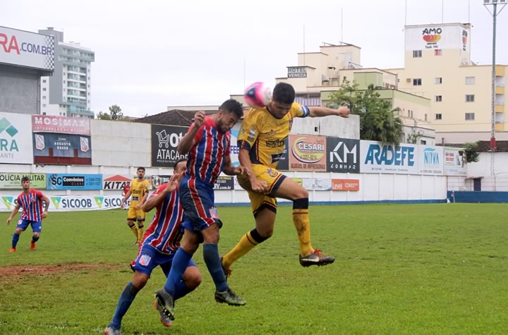 Atlético Itajaí empata com o Carlos Renaux na primeira semifinal da Série C