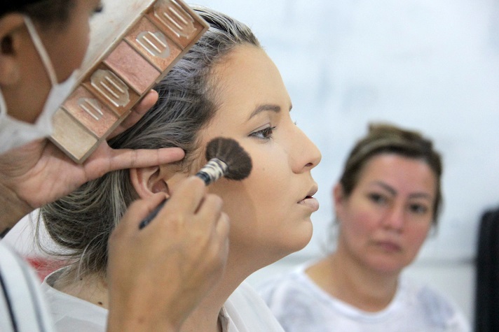 Centro de Treinamento Comunitário de BC oferece curso profissionalizante de maquiagem
