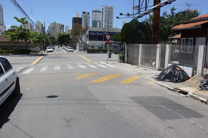 Trecho da Rua Paraguai terá sentido único a partir deste domingo