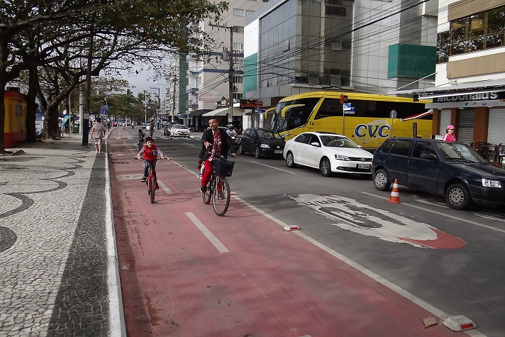 Em três dias 46 motociclistas foram flagrados transitando nas ciclovias de BC