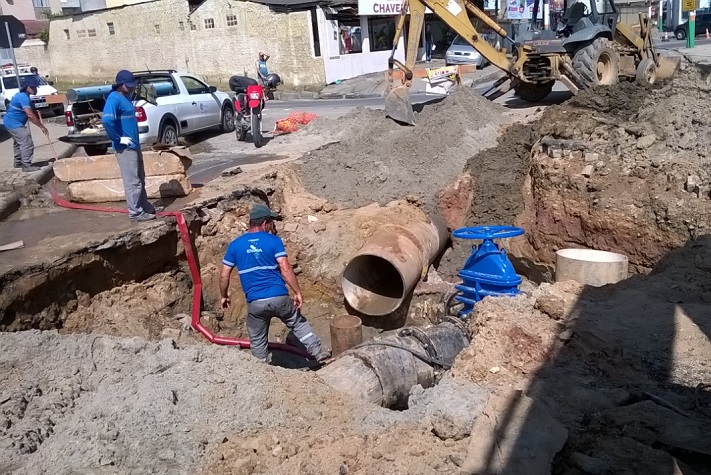 Rua 1401 e Avenida Brasil sofrerão alterações no trânsito nesta quarta-feira 1 obra emasa