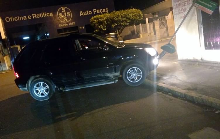 Motorista salta do carro ao ser esfaqueado por passageiro em Camboriú 1 rua siqueira campos