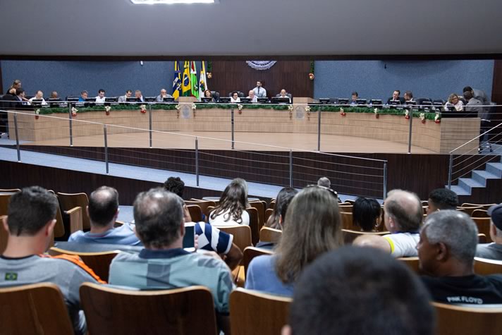 Pautão: Em sessão extraordinária vereadores de Itajaí aprovam quase trinta projetos