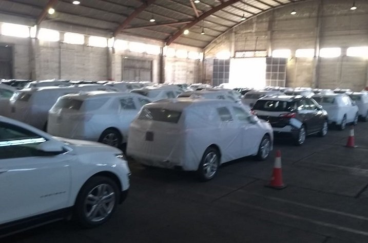 Porto de Itajaí recebeu mais 1,6 mil veículos da montadora GM