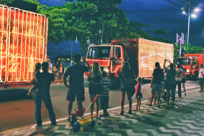 Caravana de Natal da Coca-Cola passará em BC e Camboriú nesta sexta