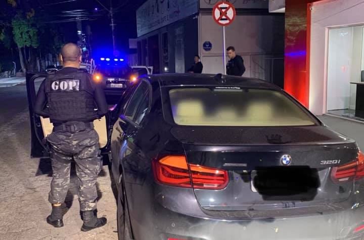 Condutor de BMW é flagrado embriagado e é penalizado em mais de R$ 15 mil