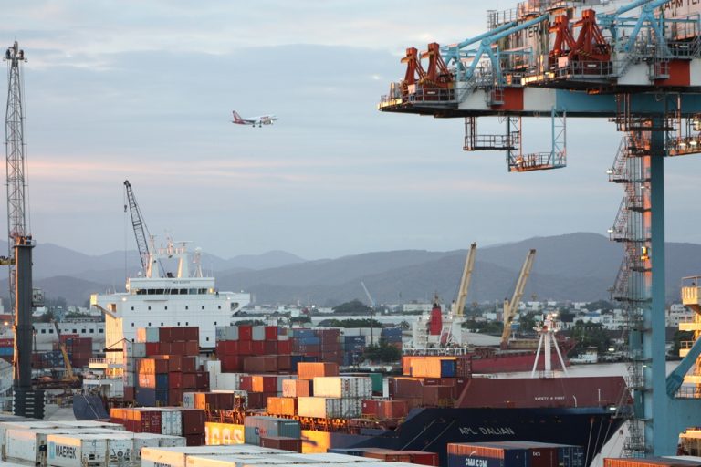Porto de Itajaí fecha 2018 dobrando sua movimentação de toneladas em dezembro