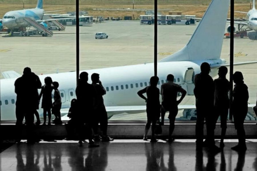 Implicações jurídicas decorrentes de atraso de voo: conheça seus direitos