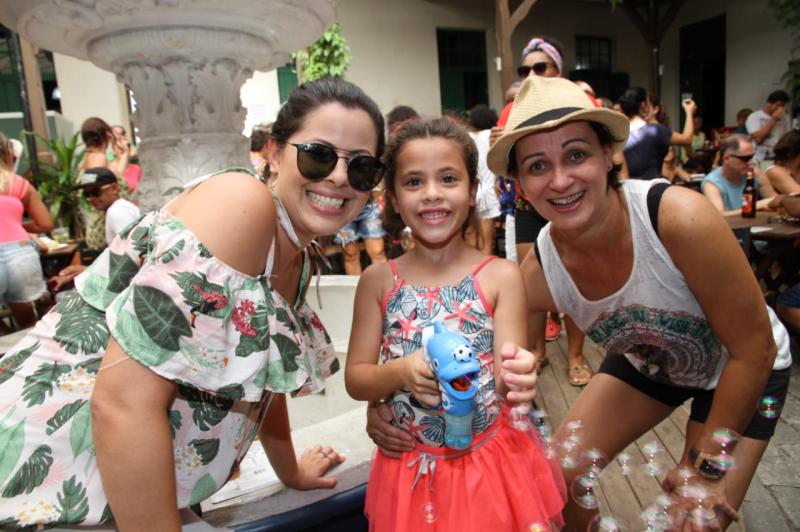 Bailinho das Crianças é atração do Carnaval do Mercado em Itajaí