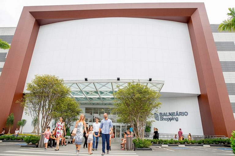 Balneário Shopping prepara 3 dias de descontos e abre 2 horas mais cedo na Black Friday