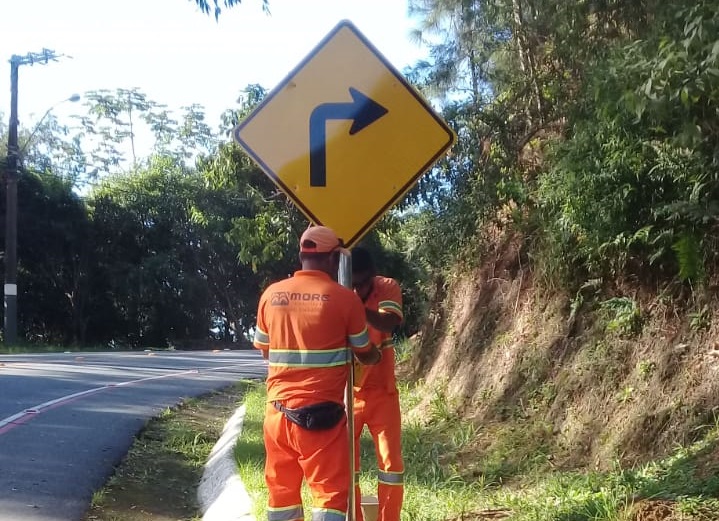 Interpraias recebe melhorias na sinalização de trânsito