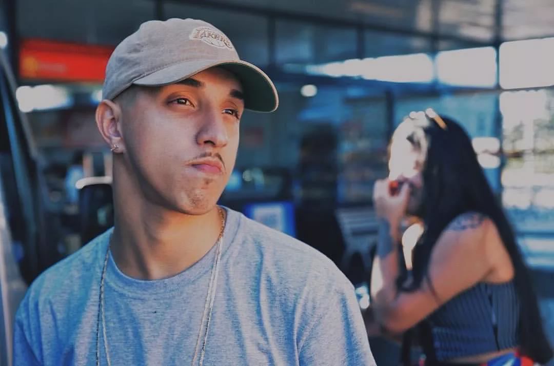 Rapper carioca Delacruz toca no Santa Marta na sexta-feira