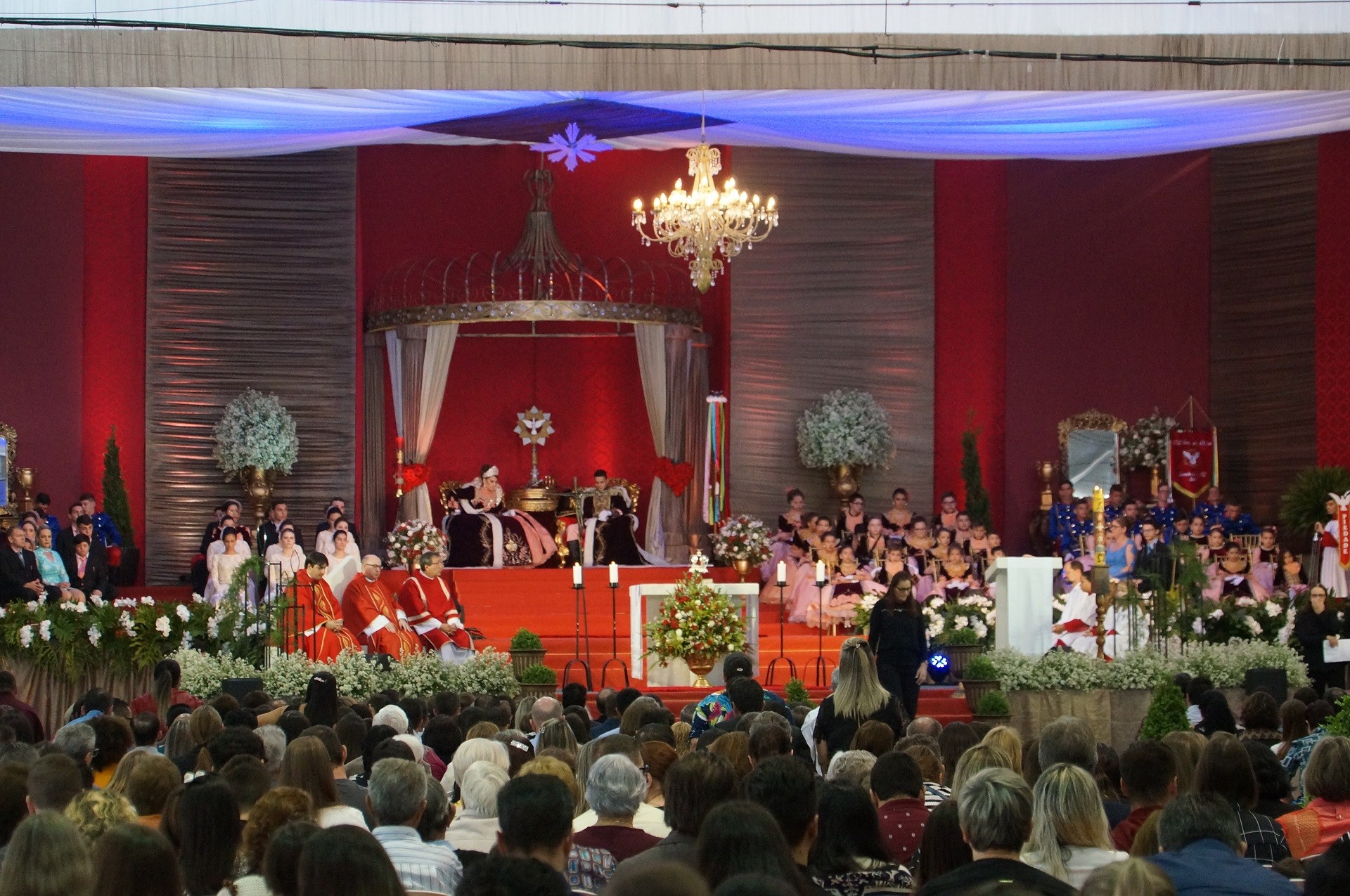 Festa do Divino reforça princípios de fé em Camboriú
