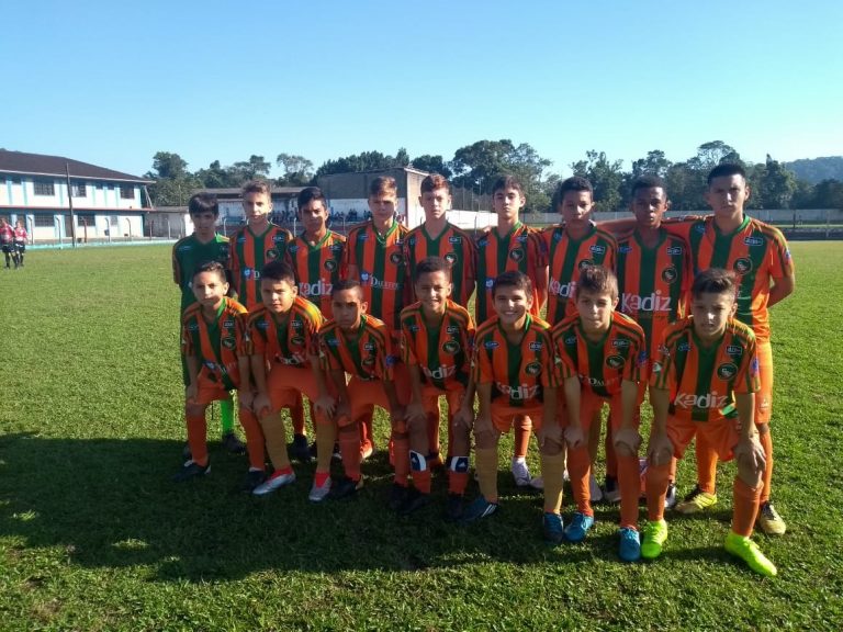 Sub-13 do Camboriú FC enfrenta o Marcílio no domingo, 30