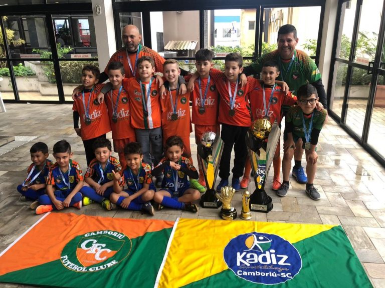 Camboriú conquista título na Copa Sul-Americana de Futsal