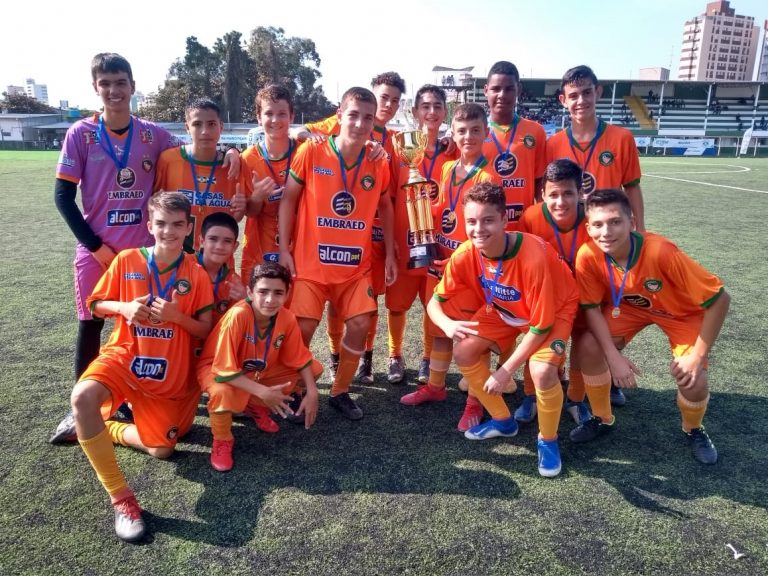 Camboriú FC: categorias de base se destacam em torneios internacionais