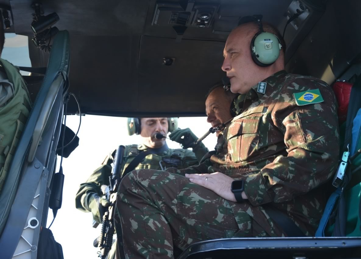 12º BPM recebe visita do comando do 23º Batalhão de Infantaria do Exército Brasileiro