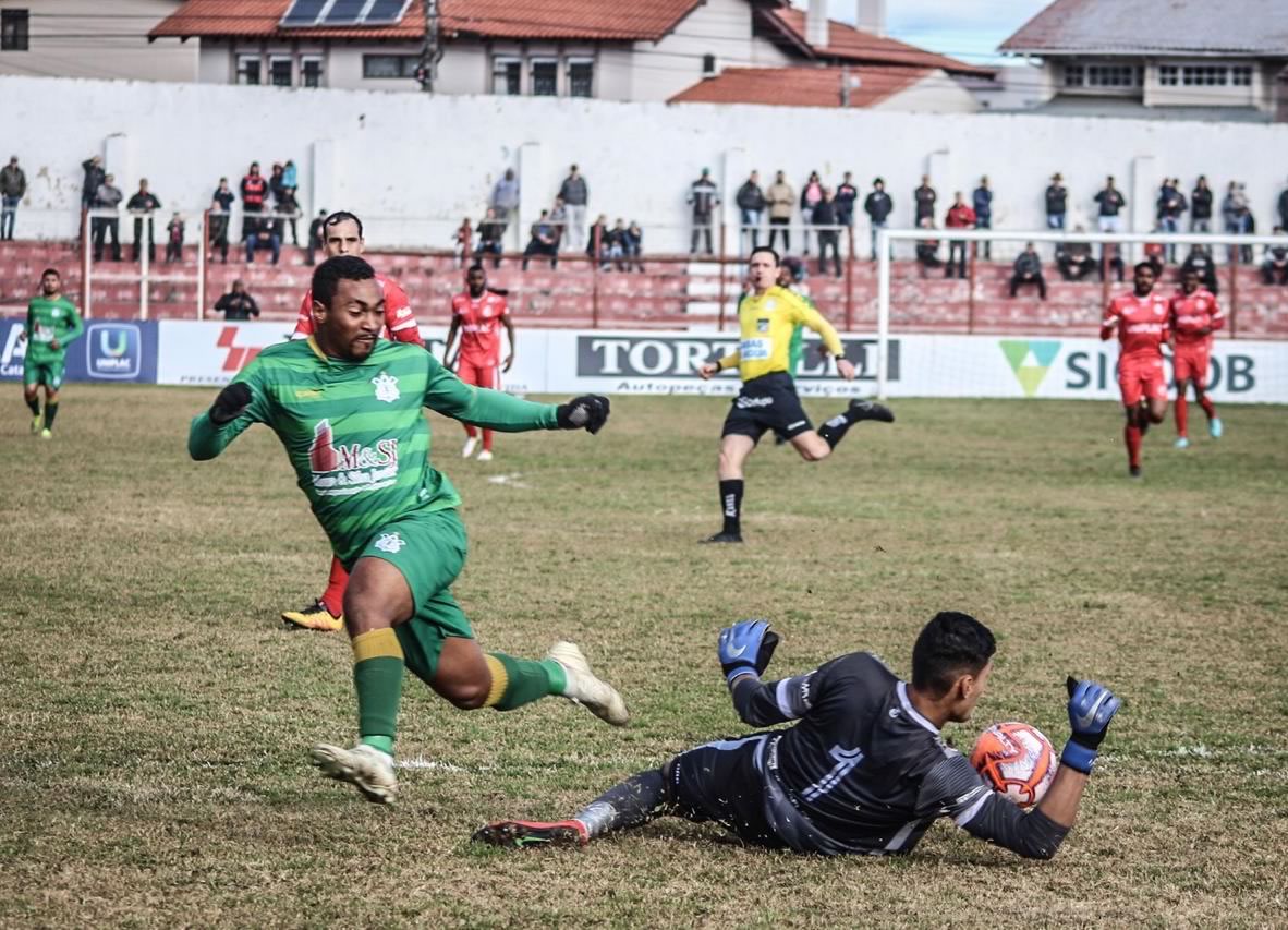 Almirante Barroso vence Inter de Lages e abre vantagem na liderança