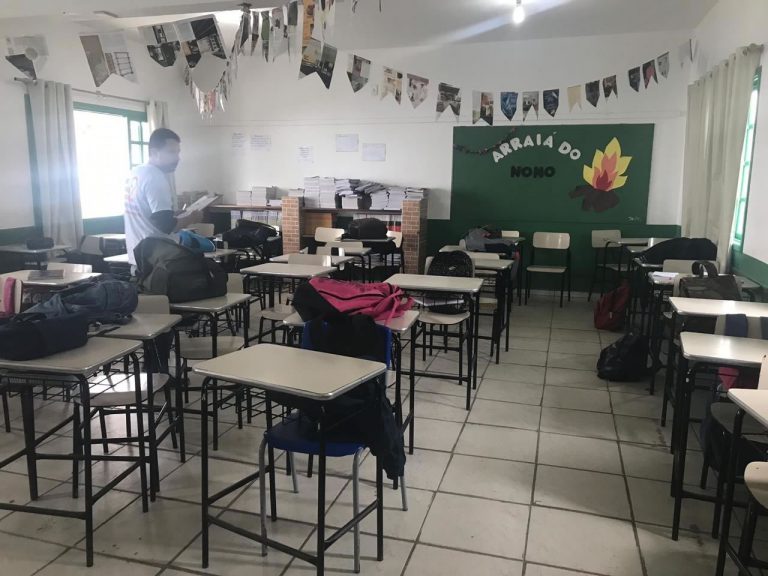 Sem professores, alunos de escola municipal em Camboriú são prejudicados