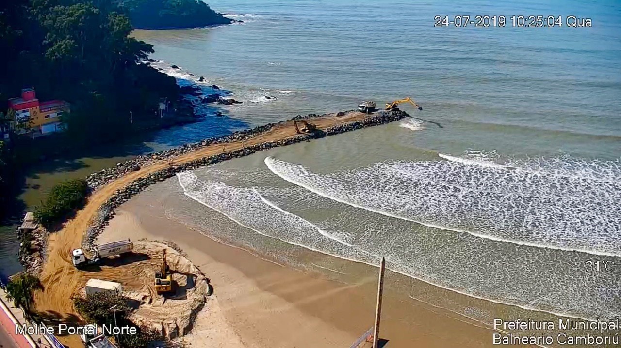 Acompanhe ao vivo as obras do molhe do Pontal Norte