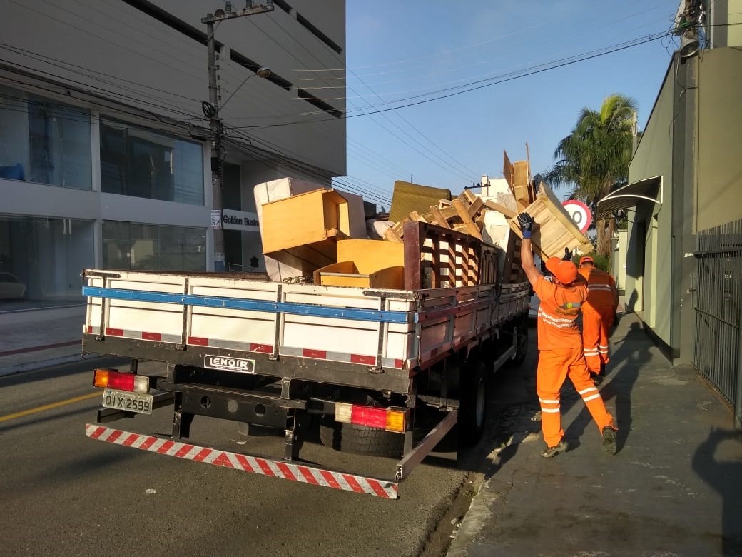 Confira o novo cronograma semanal de retirada dos resíduos volumosos na cidade