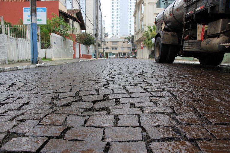 Pavimentação é finalizada em mais duas ruas do Centro