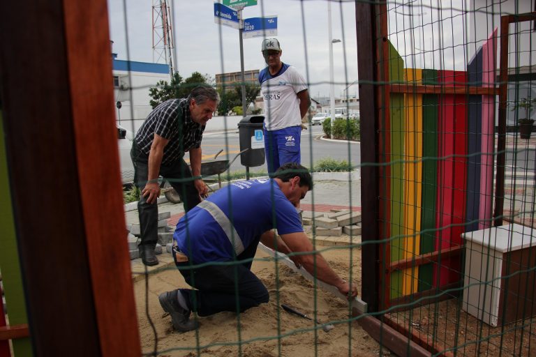 Parquinho da 4ª Av. ganha manutenção e novo visual