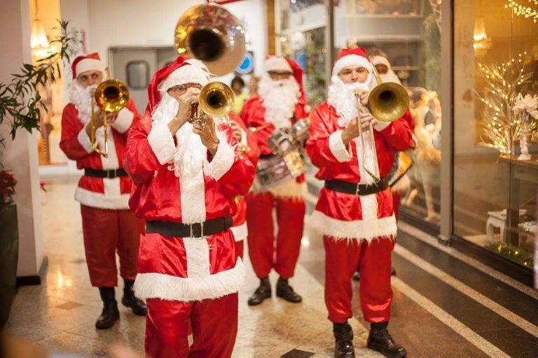 Atlântico Shopping: Chegada do Papai Noel será neste sábado e trará máquina gigante de prêmios