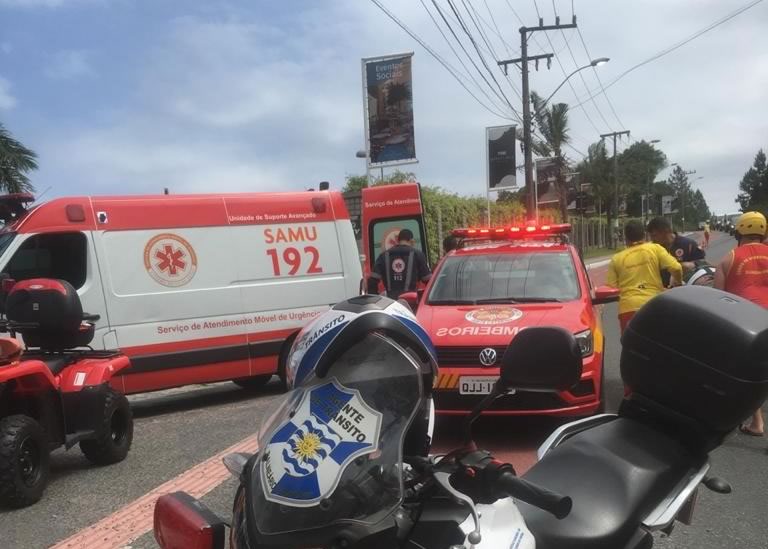 Ciclista fica ferido após colidir em caminhão na Estrada da Rainha