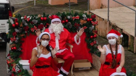 Caravana de Natal percorreu as ruas de Camboriú neste domingo