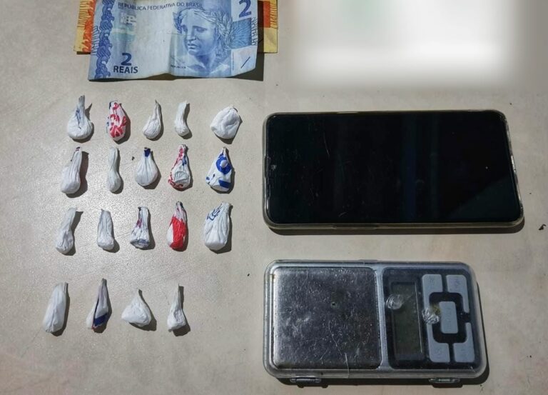 PM prende mulher com 19 porções de cocaína no Monte Alegre
