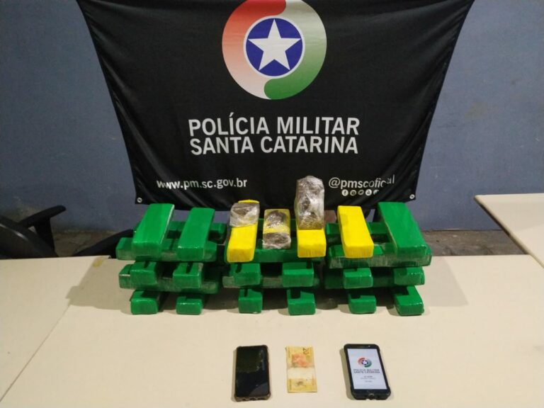 Dupla é presa com mais de 20 quilos de maconha no Pioneiros