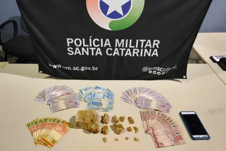 Quarteto é detido com 510 gramas de crack no Ariribá