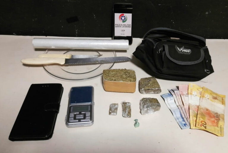 Traficante é preso com maconha no São Vicente, em Itajaí