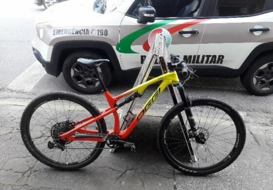 PM encontra bicicleta furtada avaliada em R$ 30 mil e prende receptadores em Camboriú