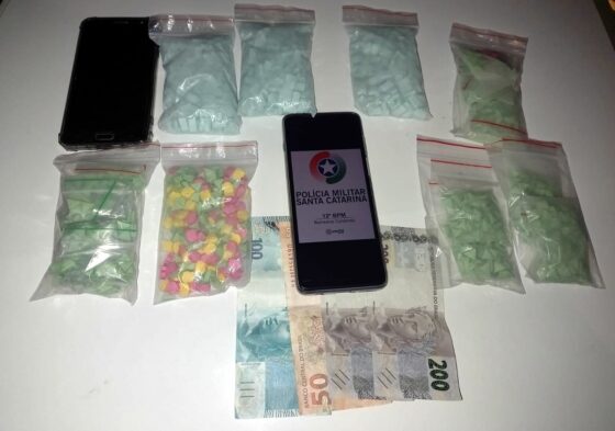 Homem é detido com dois mil comprimidos de ecstasy na Praia dos Amores