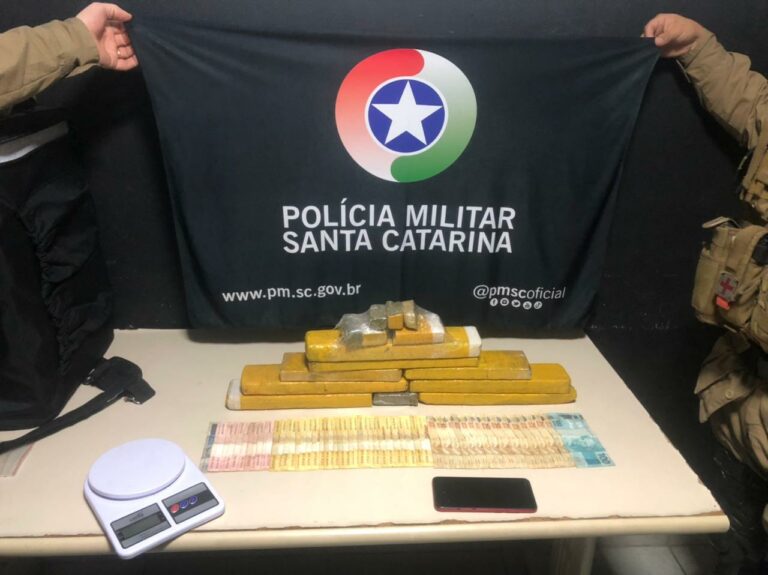 Traficante é preso com 4 kg de maconha em Itajaí