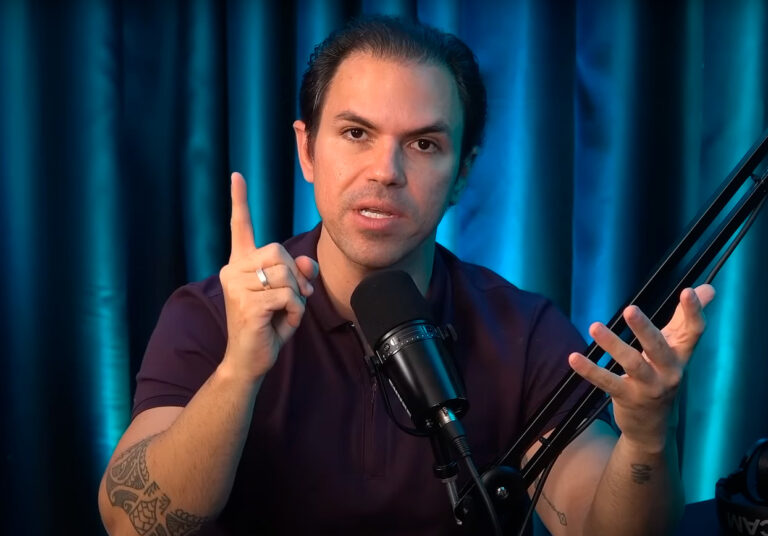Podcast: Camboriú Play recebe o Mestre da Riqueza, André Dias, nesta sexta, 30