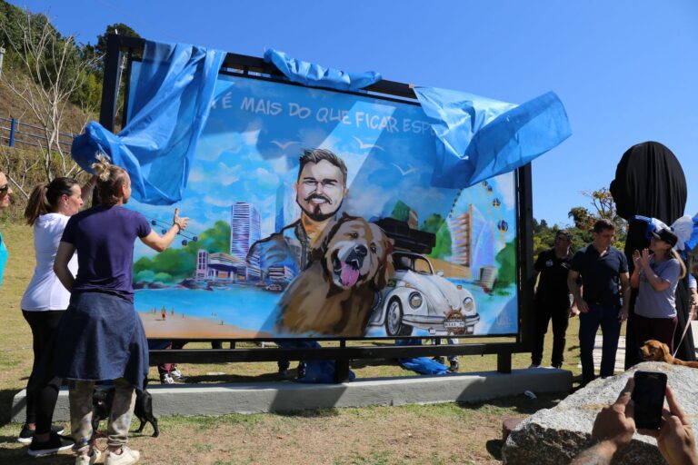 Memorial em homenagem a Jesse Koz é inaugurado em Balneário Camboriú