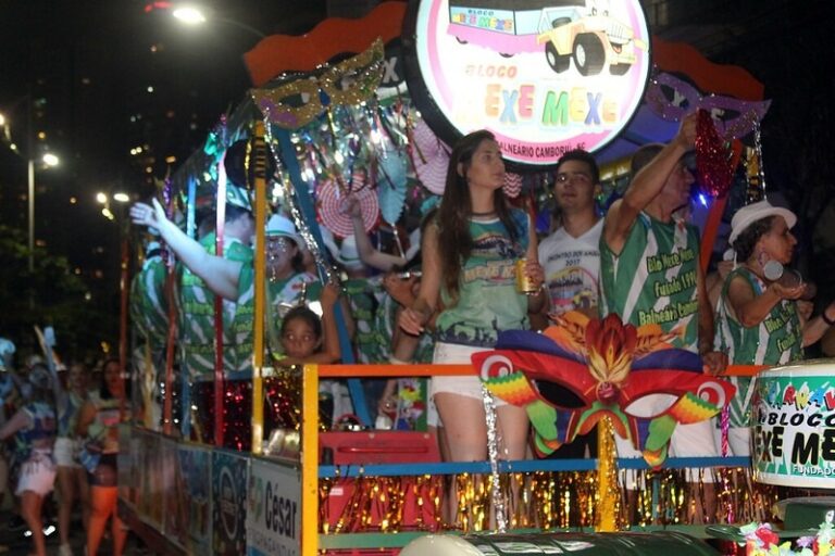 Blocos carnavalescos animam a Avenida Atlântica a partir deste sábado