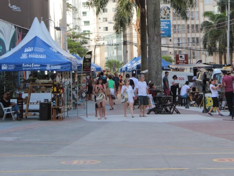 Feira da Cultura terá música e exposição de carros antigos neste sábado