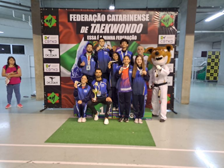 Taekwondo de BC conquista nove medalhas no Campeonato Catarinense
