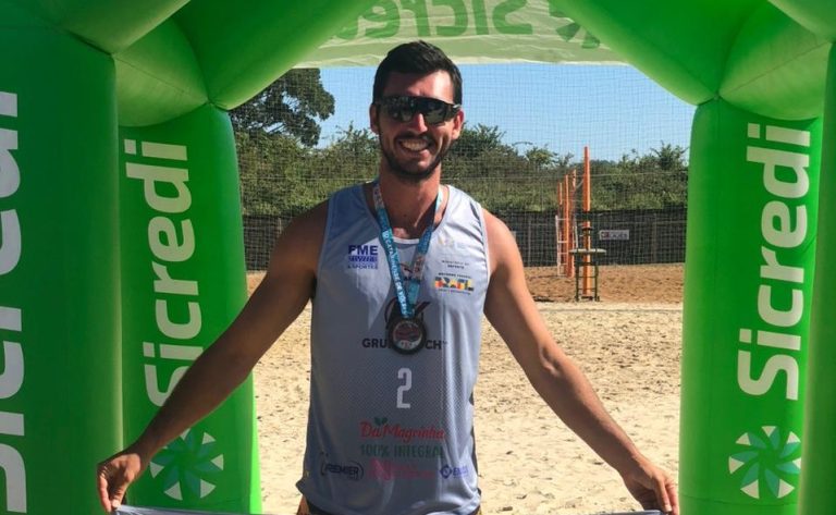 Balneário Camboriú é campeão de etapa estadual adulta de Vôlei de Praia