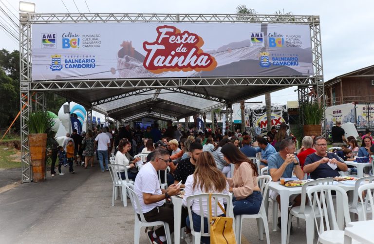 12ª Festa da Tainha atrai mais de 30 mil pessoas, aponta prefeitura