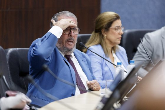 Vice-Prefeito de Itajaí depõe em comissão que investiga suposta infração político-administrativa