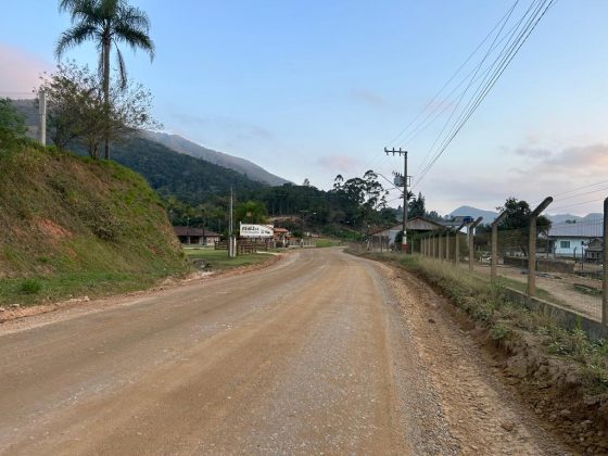 Prefeitura de Camboriú anuncia pavimentação asfáltica da Estrada Geral dos Macacos