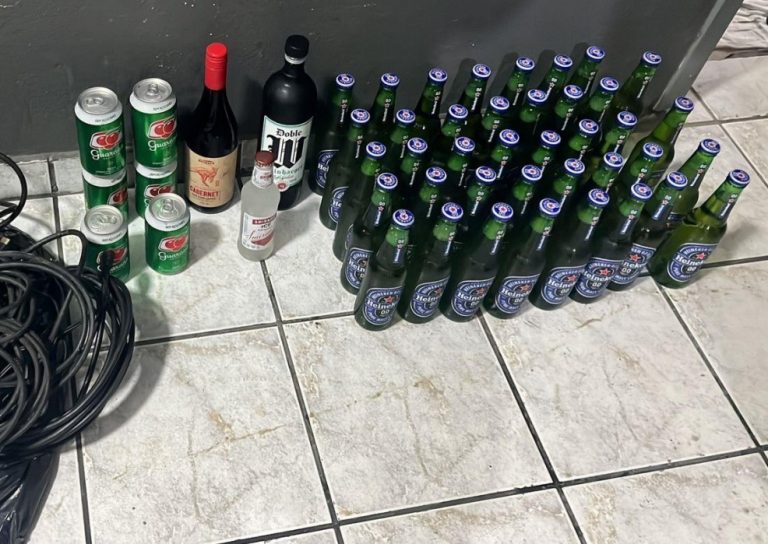 Homem que arrombou container e furtou bebidas é detido na Praia Brava