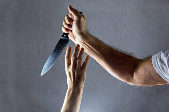 Crime trágico: homem mata namorada a facadas em Balneário Camboriú