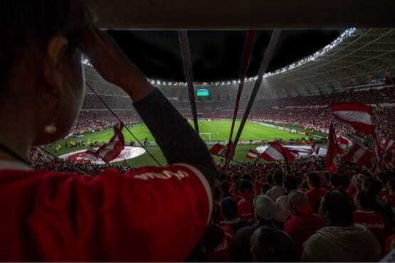 Torcedores de SC que tiveram viagem para Copa no Catar comprometida serão indenizados em R$ 50 mil